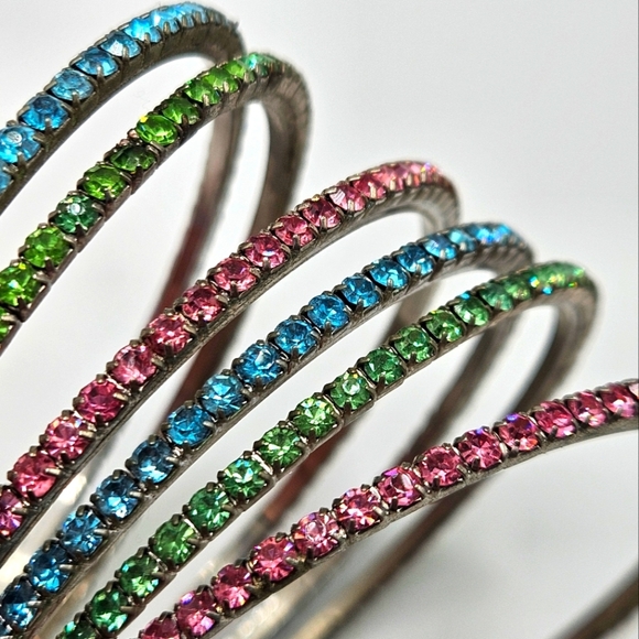 VINTAGE Channel Set 80s Rhinestone Metal Bangle Bracelet Set 6 Pink Blue Green - Picture 2 of 7